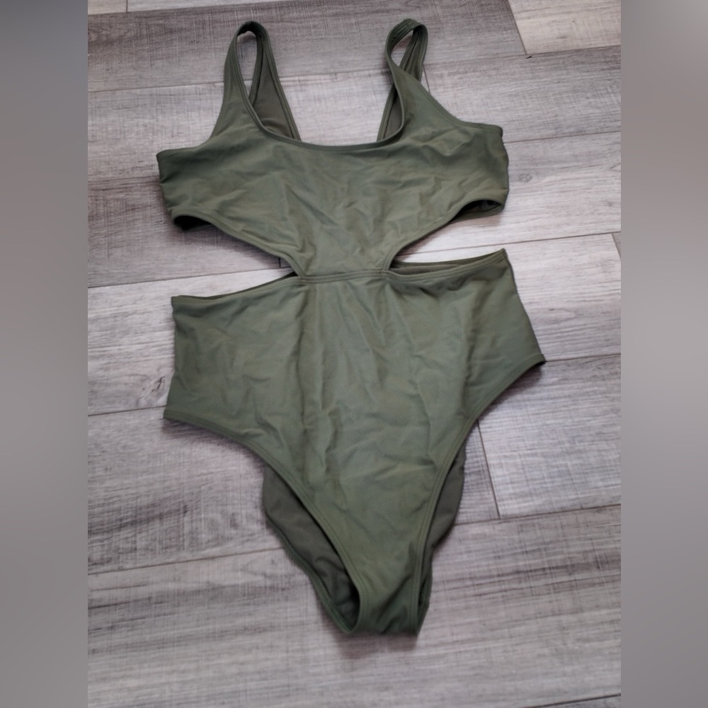 Aerie Green Cut Out One Piece Swimsuit XL Women Chic Cute Swimwear Summer - Picture 3 of 12